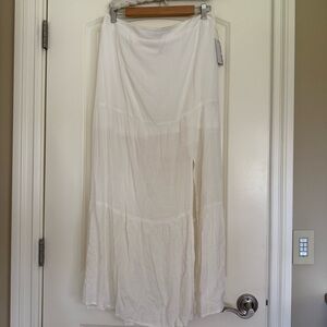 Elegant White Women's Skirt